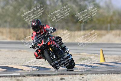 media/Dec-01-2025-Moto Forza (Mon) [[2daa91e15f]]/2-Intermediate Group/Session 3 (Turn 3)/